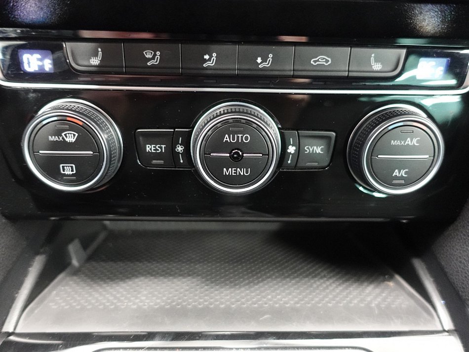 Volkswagen Passat 2.0 TSI 