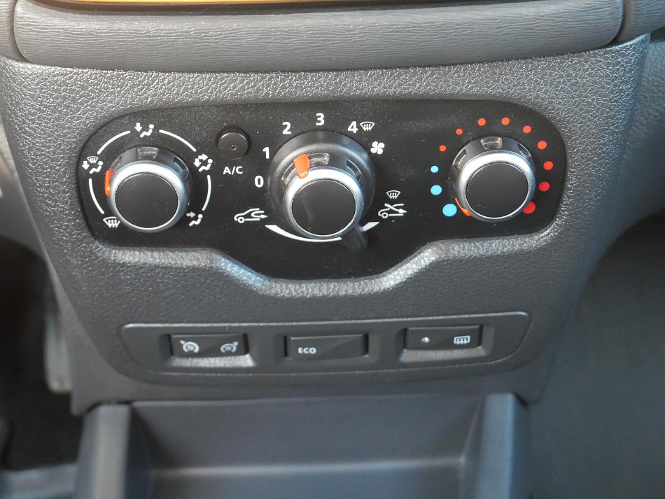 Dacia Lodgy 1.6i Stepway