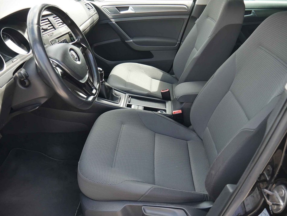 Volkswagen Golf 1.2TSi 