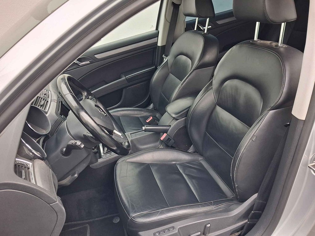 Škoda Superb II 2.0 TDi Elegance
