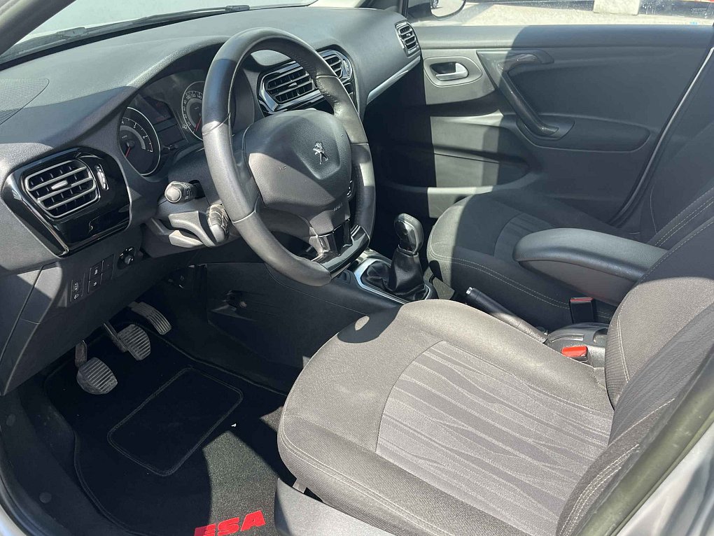 Peugeot 301 1.2PT 