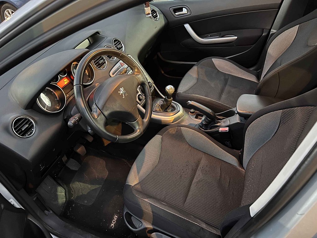 Peugeot 308 1.6 HDi 
