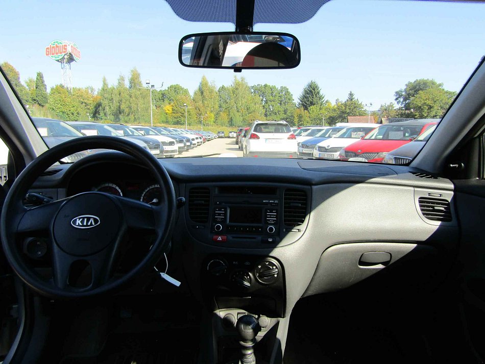 Kia Rio 1.4i 