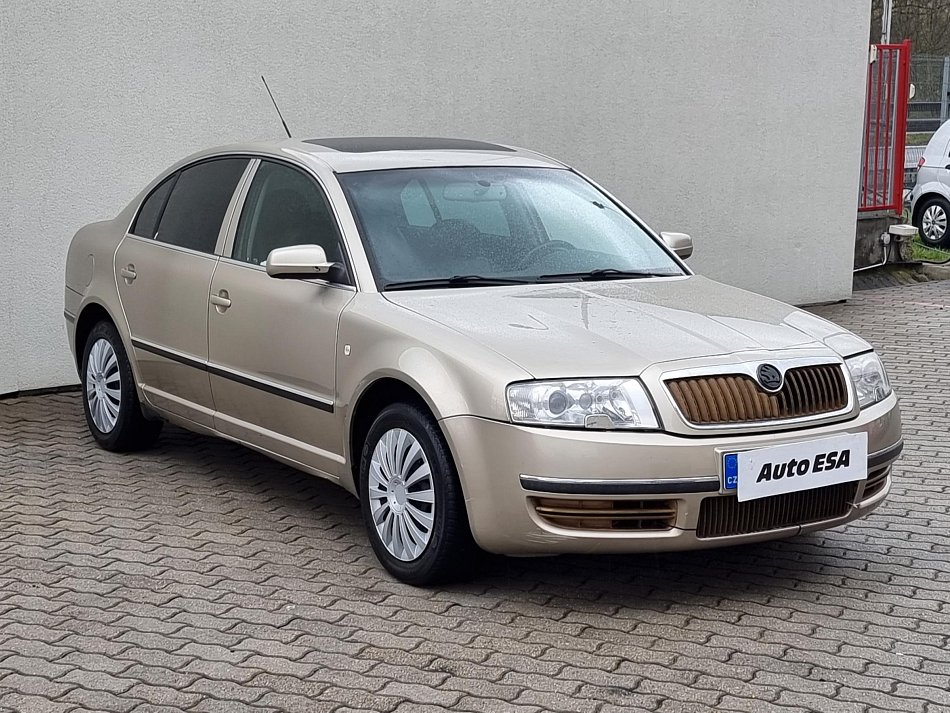 Škoda Superb 2.8 V6 
