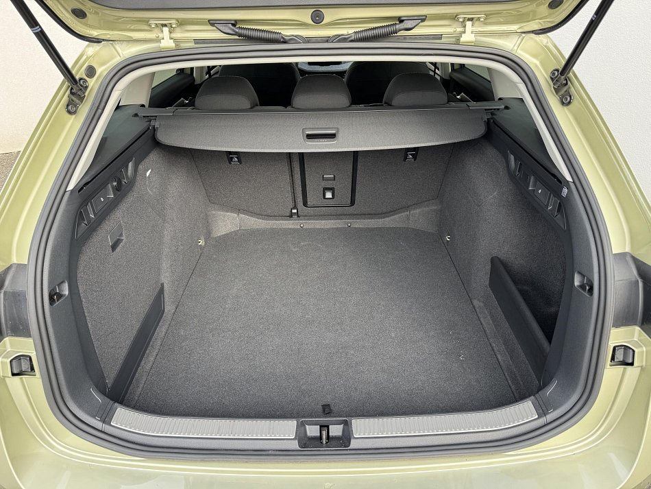 Škoda Superb IV 2.0 TDi Selection