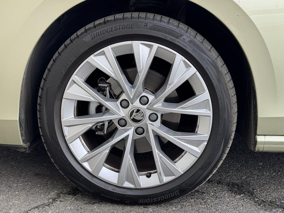 Škoda Superb IV 2.0 TDi Selection