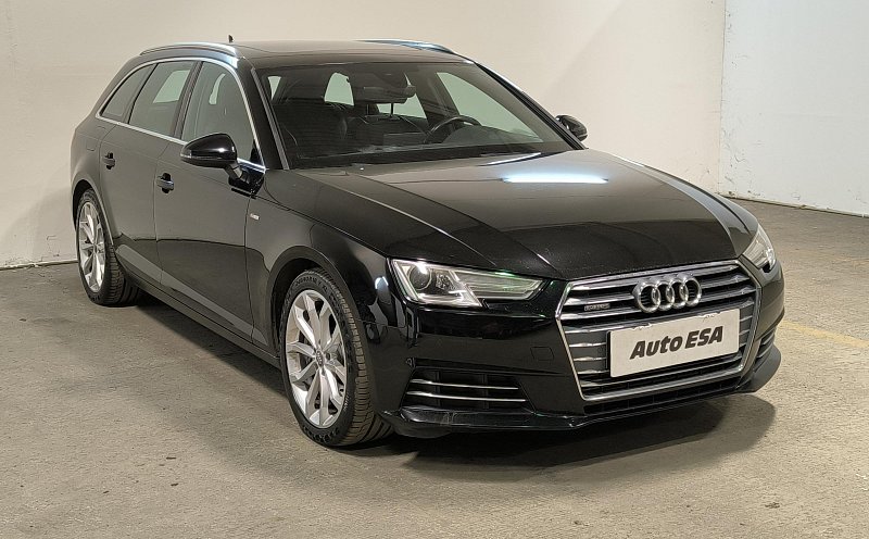Audi A4 3.0 TDi V6 S-line Quattro