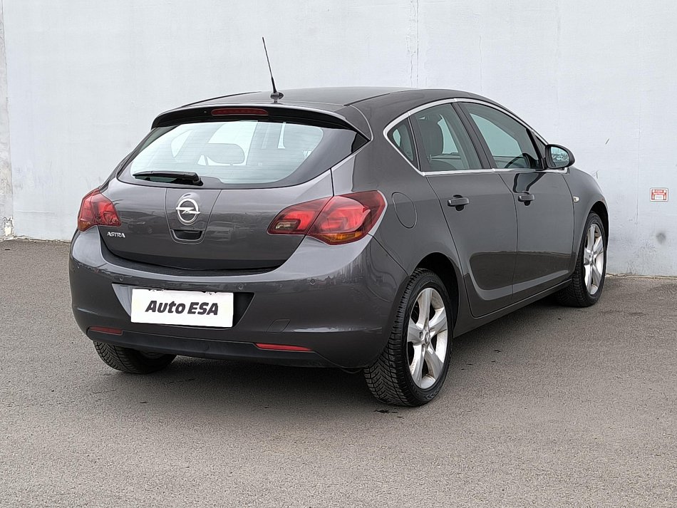 Opel Astra 1.6i 