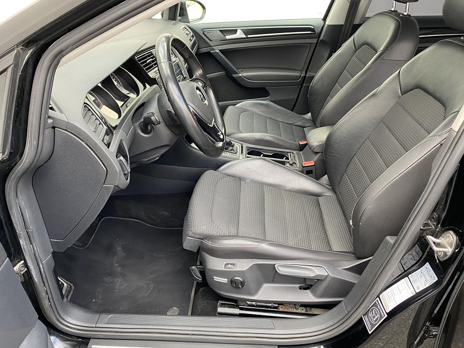 Volkswagen Golf 2.0 TDi Highline