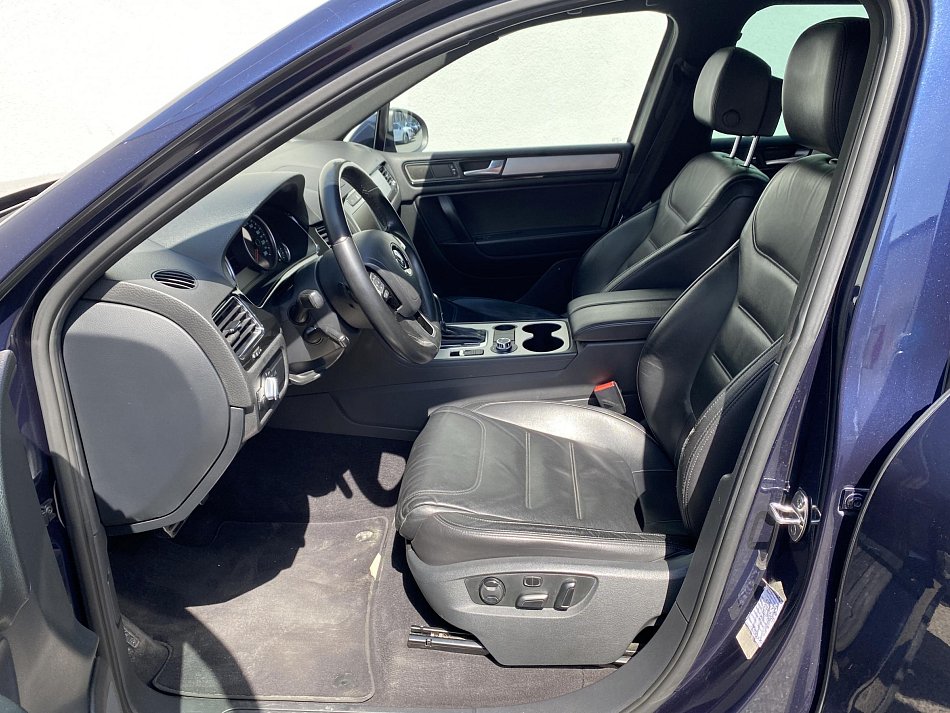 Volkswagen Touareg 3.0 TDi V6  4x4