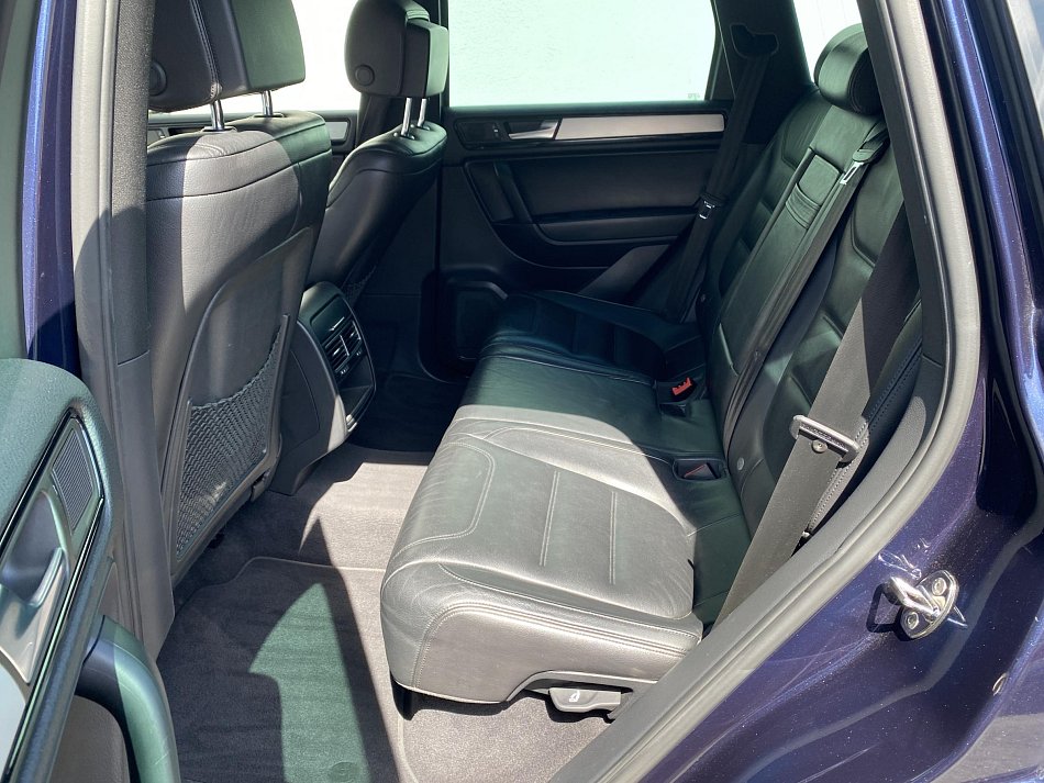 Volkswagen Touareg 3.0 TDi V6  4x4