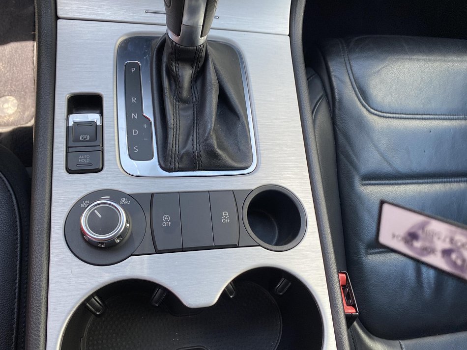 Volkswagen Touareg 3.0 TDi V6  4x4