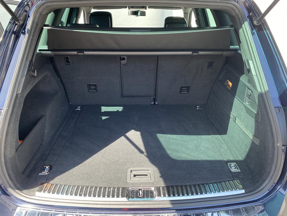 Volkswagen Touareg 3.0 TDi V6  4x4