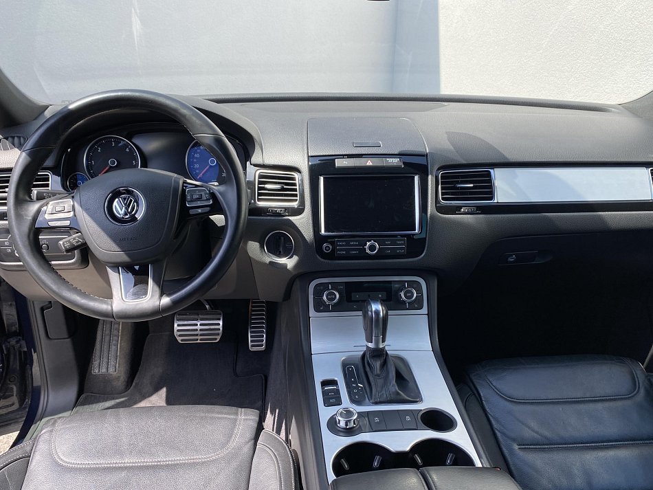 Volkswagen Touareg 3.0 TDi V6  4x4
