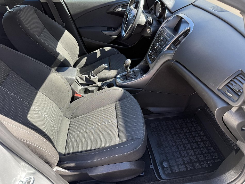 Opel Astra 1.6CDTI 
