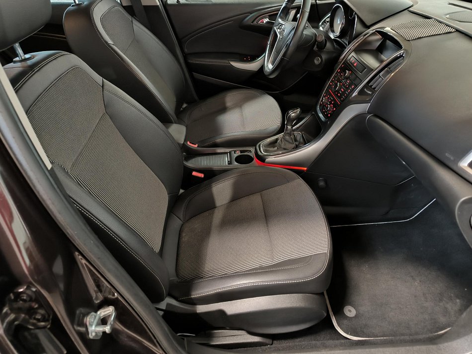 Opel Astra 1.4T 