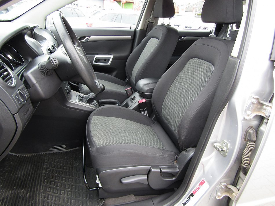 Opel Antara 2.4i 