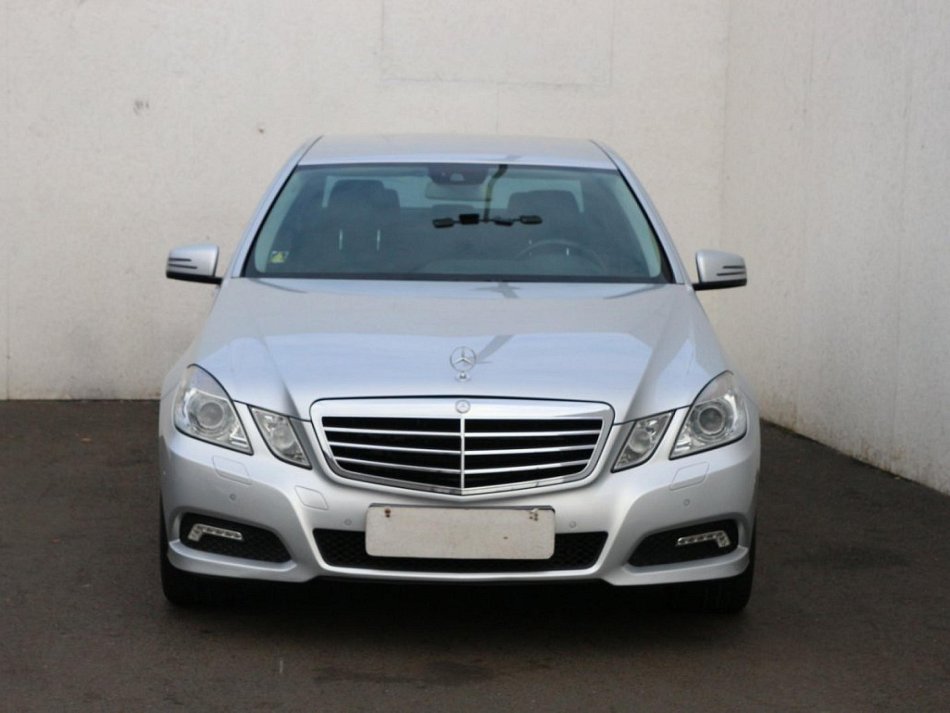 Mercedes-Benz Třída E 2.2 DCi Avantgarde E220