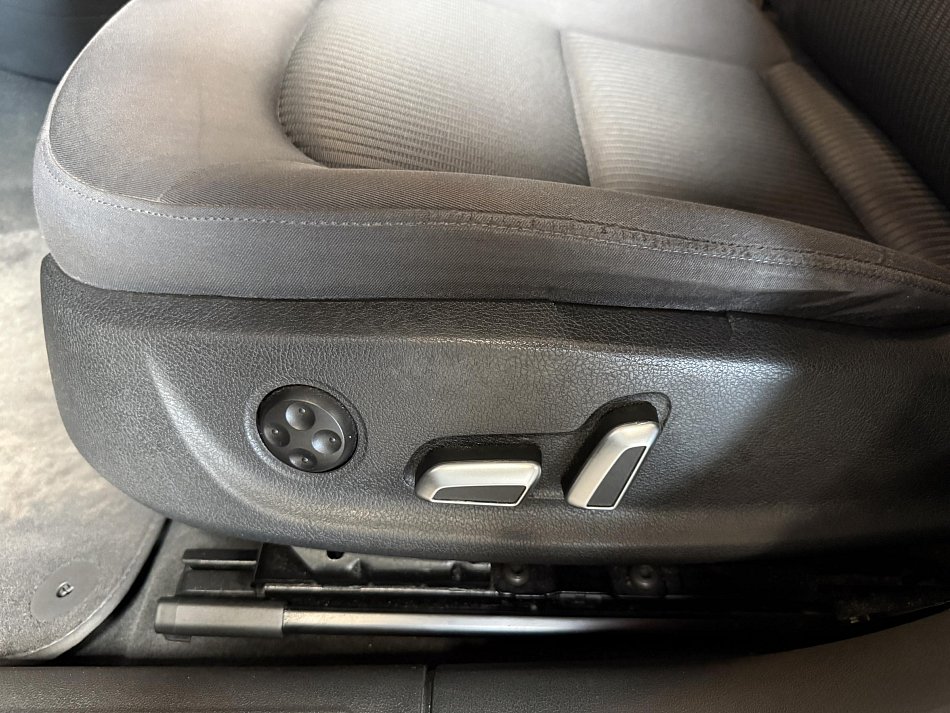 Audi A4 2.0 TDI 