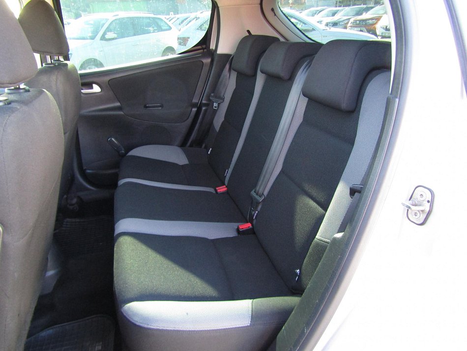 Peugeot 207 1.4i 