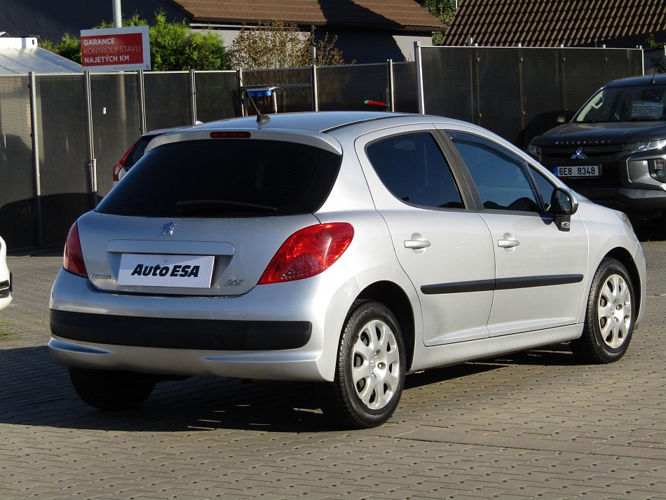 Peugeot 207 1.4i 