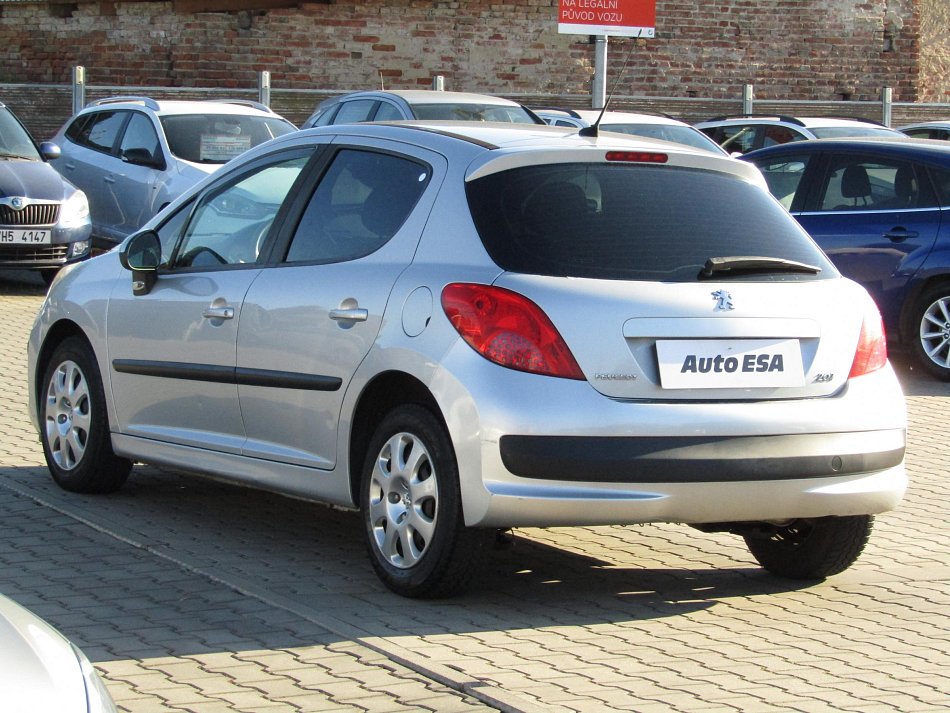 Peugeot 207 1.4i 