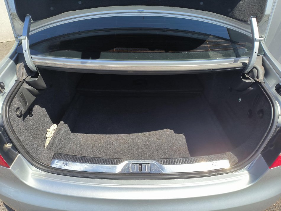 Škoda Superb II 2.0 TDi Ambiente