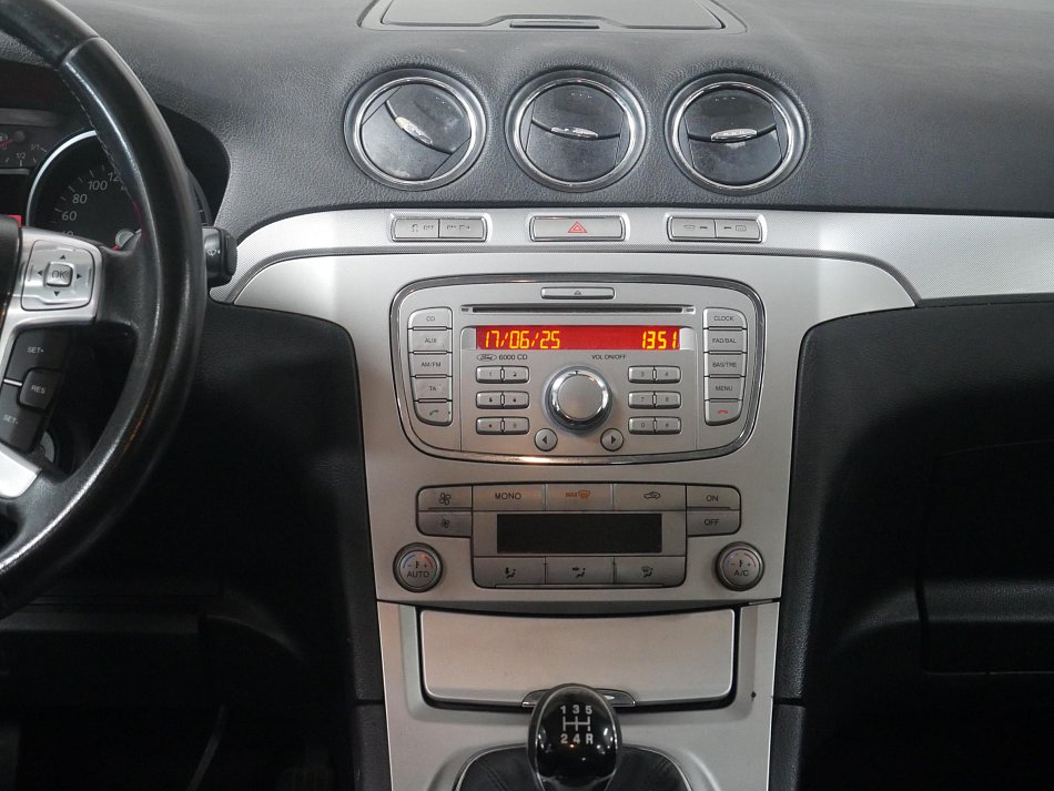 Ford S-MAX 2.0i 
