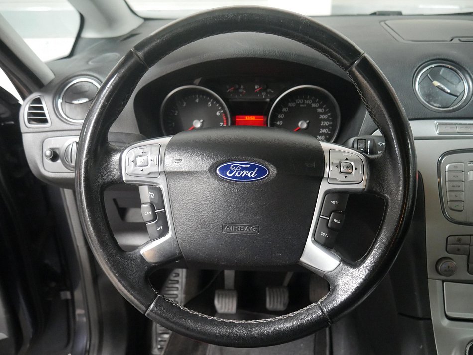 Ford S-MAX 2.0i 