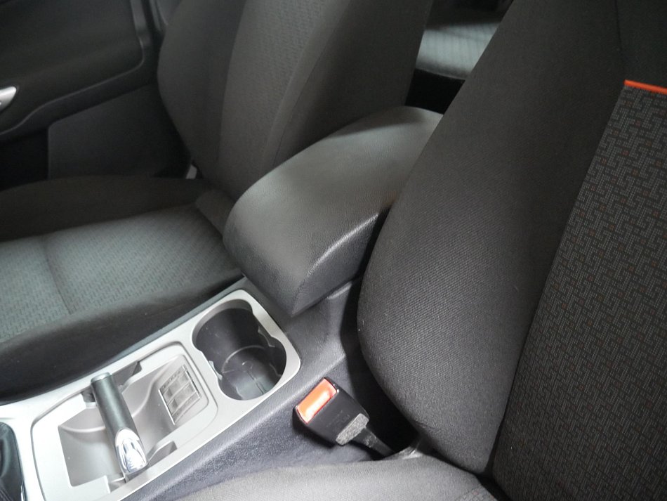Ford S-MAX 2.0i 
