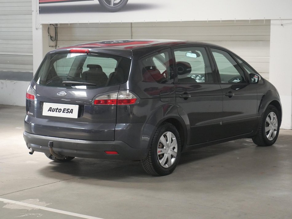 Ford S-MAX 2.0i 