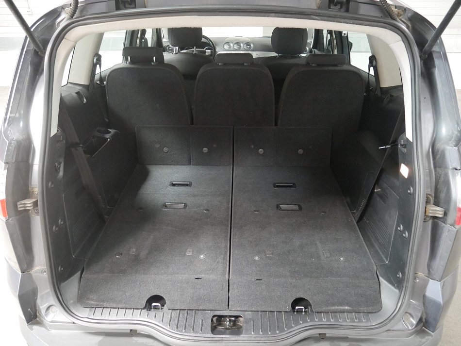 Ford S-MAX 2.0i 