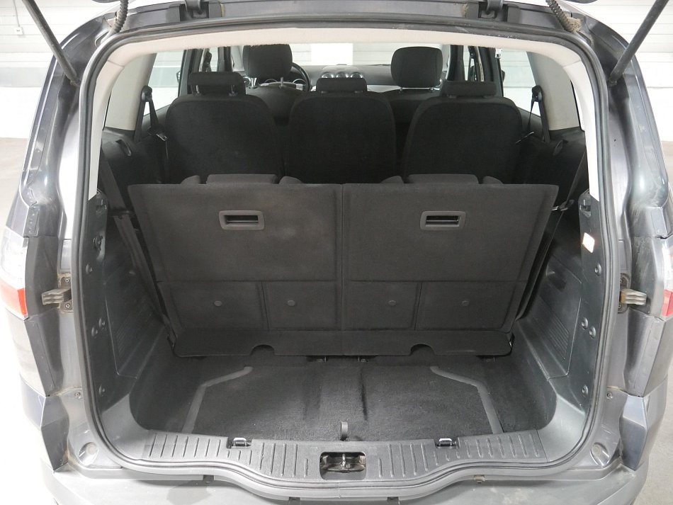 Ford S-MAX 2.0i 