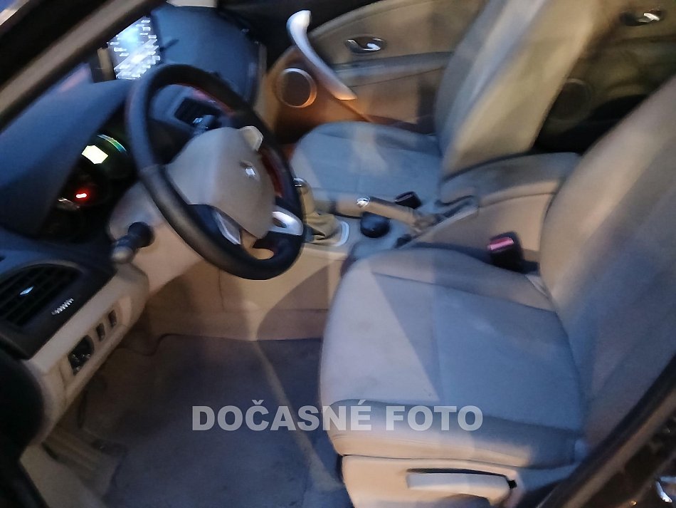 Renault Fluence 1.6i 