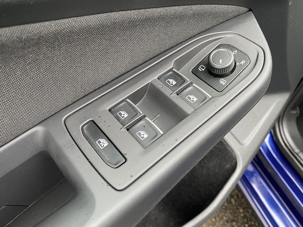 Volkswagen Golf 1.5 e-TSi Style