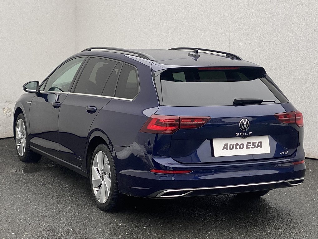 Volkswagen Golf 1.5 e-TSi Style