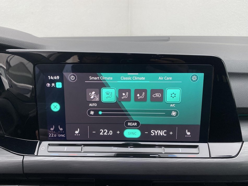 Volkswagen Golf 1.5 e-TSi Style