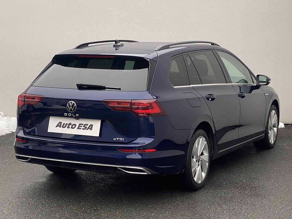 Volkswagen Golf 1.5 e-TSi Style