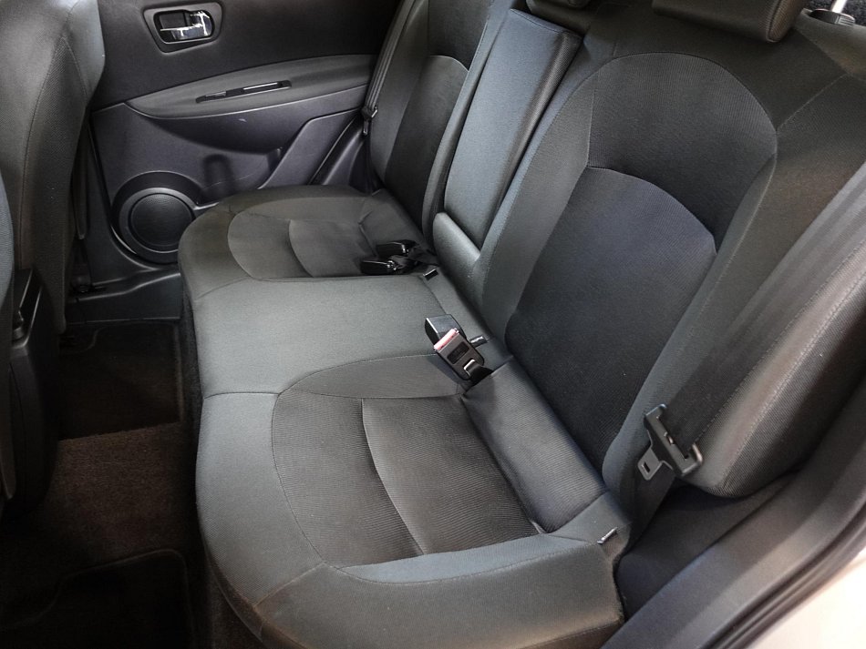 Nissan Qashqai 1.6i 