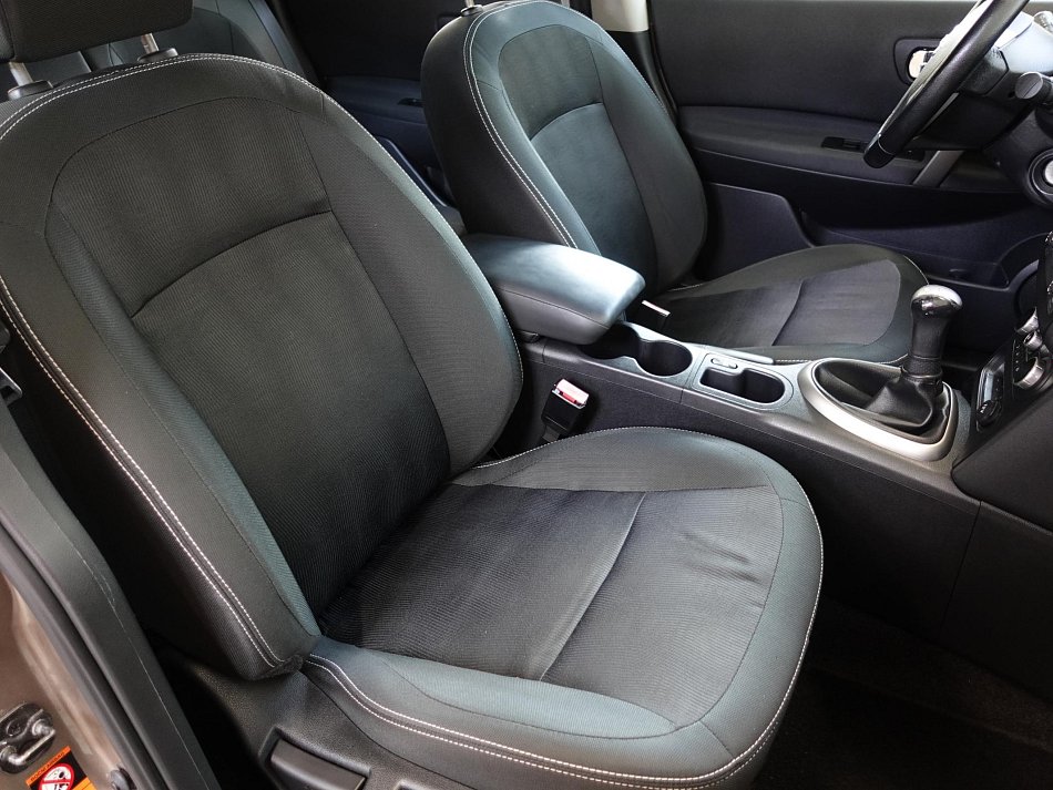 Nissan Qashqai 1.6i 