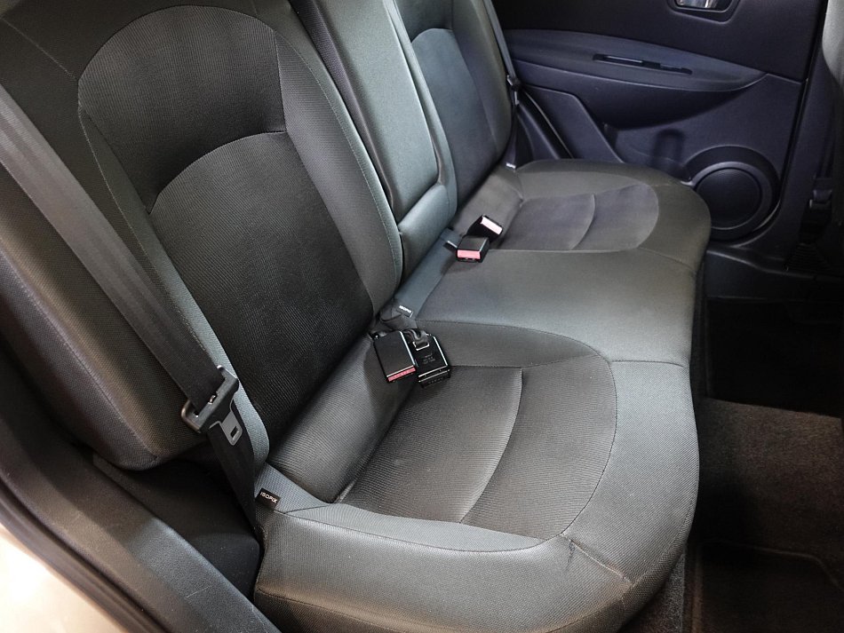 Nissan Qashqai 1.6i 