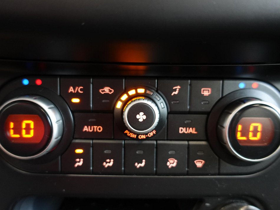 Nissan Qashqai 1.6i 