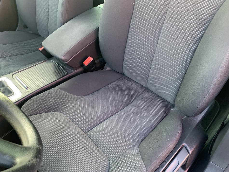 Volkswagen Passat 1.6 FSi 