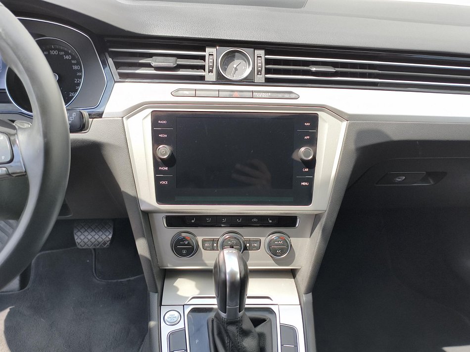 Volkswagen Passat 1.6 TDI 