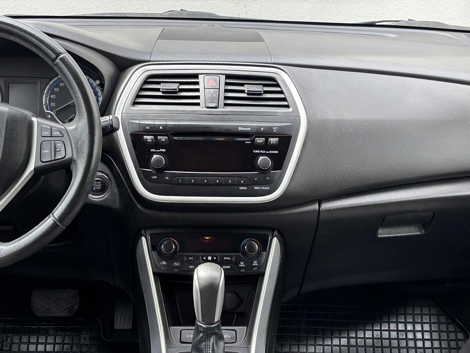 Suzuki S-Cross 1.6 VVT Comfort 4X4