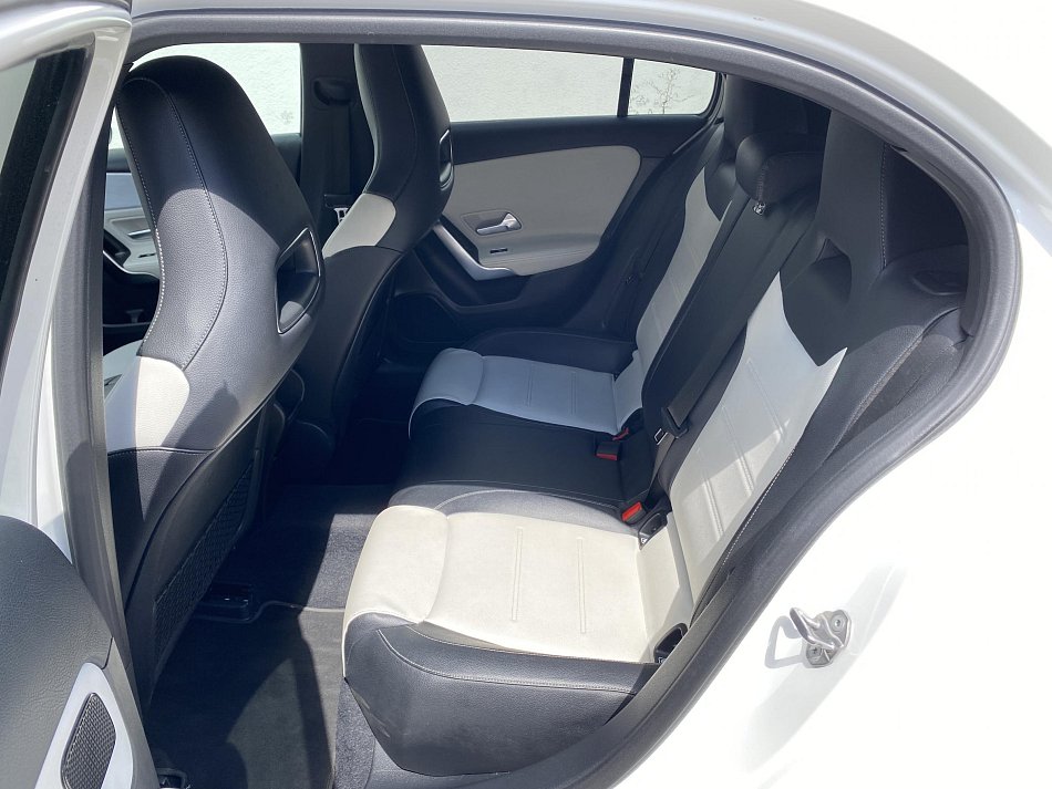 Mercedes-Benz Třída A 2.0i 