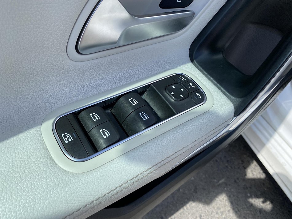 Mercedes-Benz Třída A 2.0i 