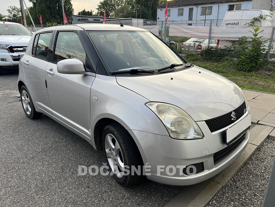 Suzuki Swift 1.3i 