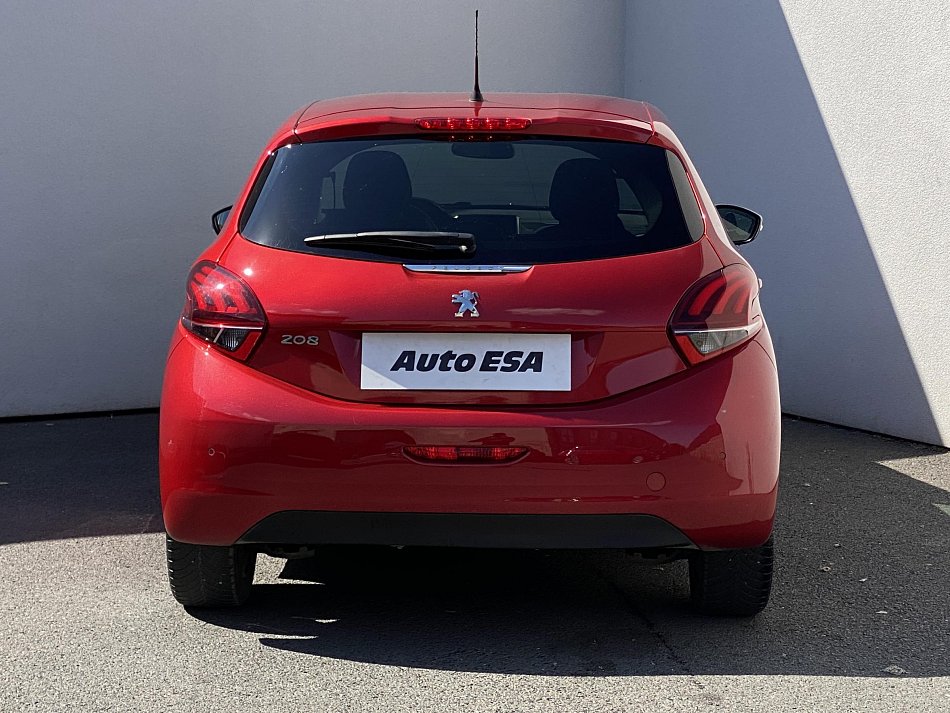 Peugeot 208 1.2i Signature
