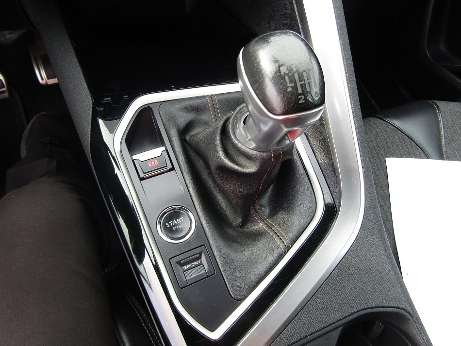 Peugeot 3008 1.2 PT GT Line
